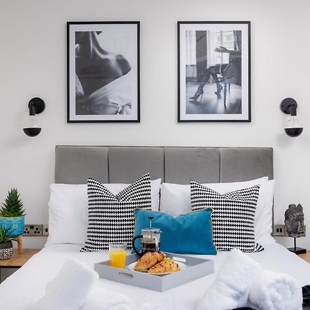 Boujis Central Plymouth Apartment - Sleeps 4 - Habita Property Esterno foto