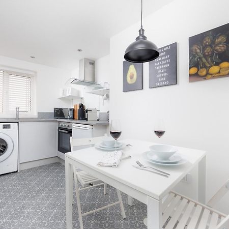 Boujis Central Plymouth Apartment - Sleeps 4 - Habita Property Esterno foto