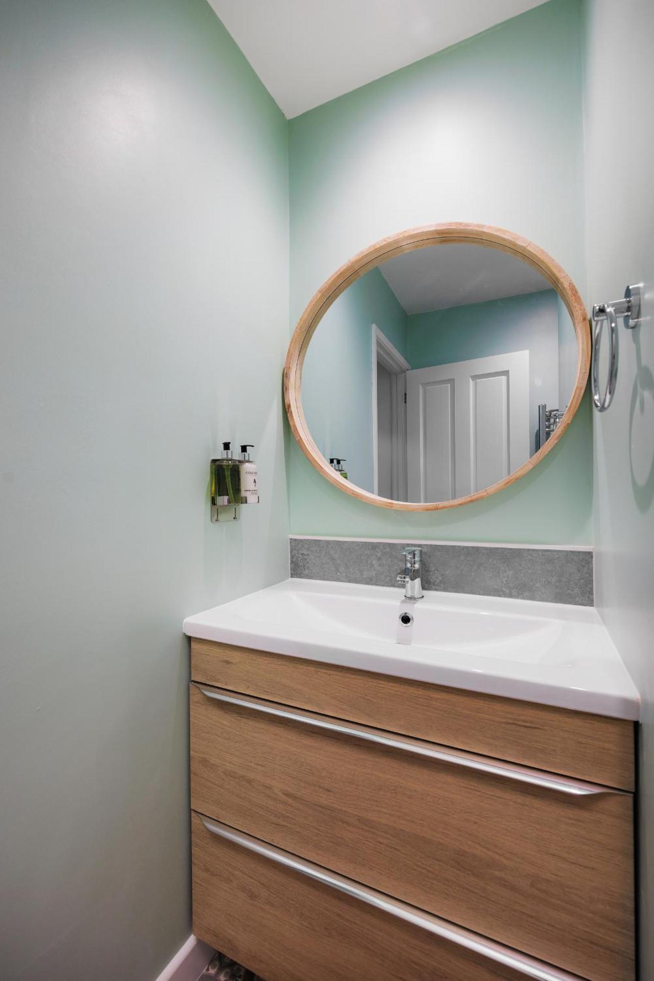 Boujis Central Plymouth Apartment - Sleeps 4 - Habita Property Esterno foto