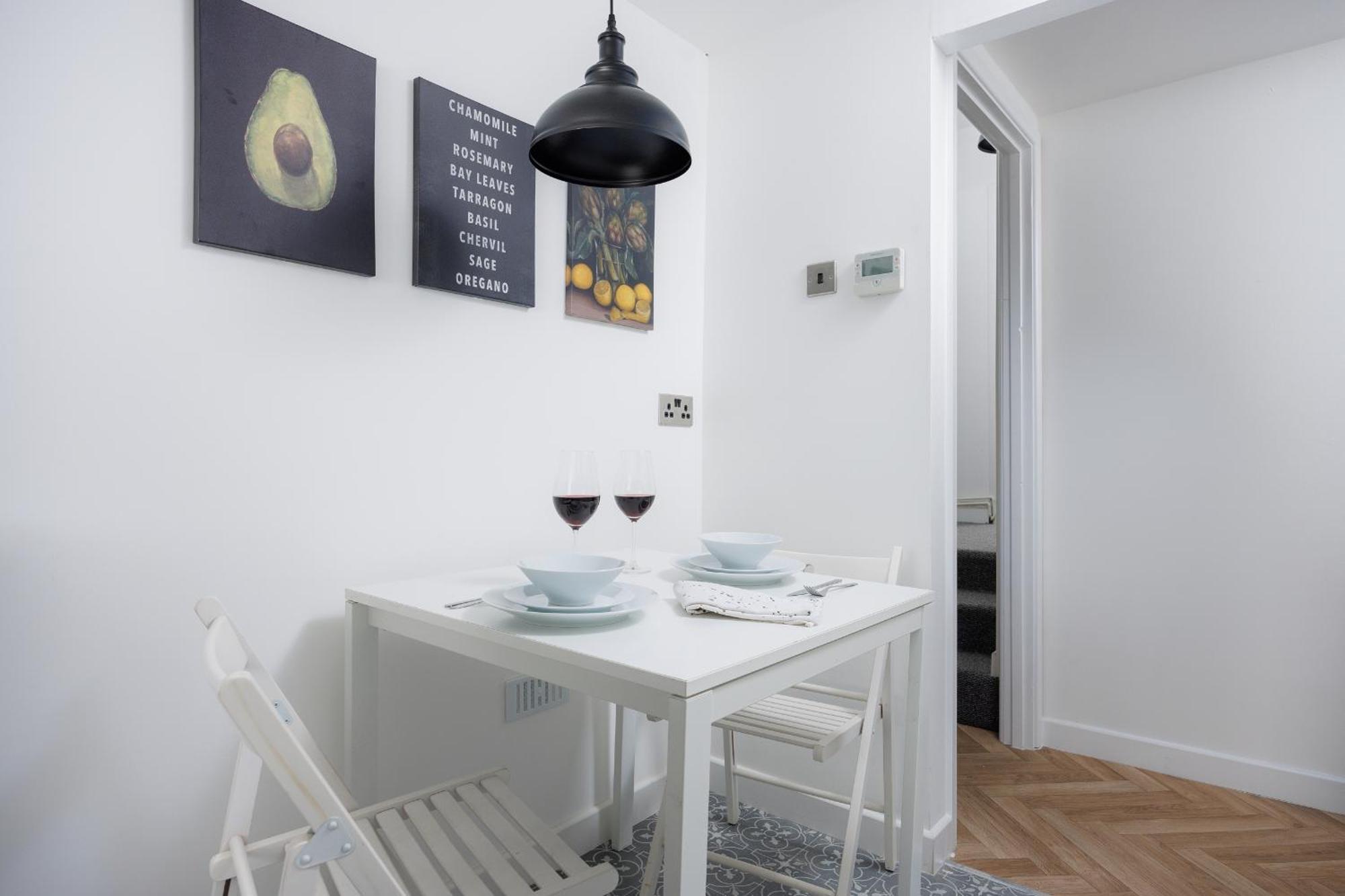 Boujis Central Plymouth Apartment - Sleeps 4 - Habita Property Esterno foto
